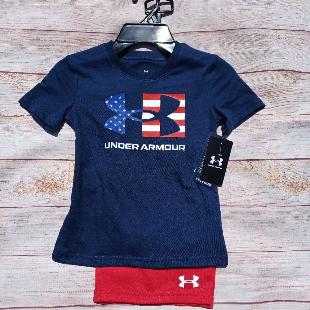NWT Kids Size 4 Under Armour set
